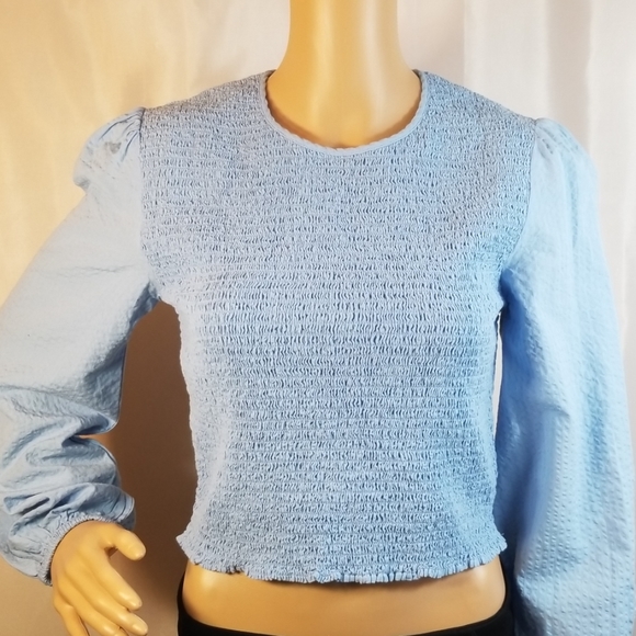 Urban Outfitters Tops - NWOT Urban Outfitters Blue Shirred Crop Top. Sz M.